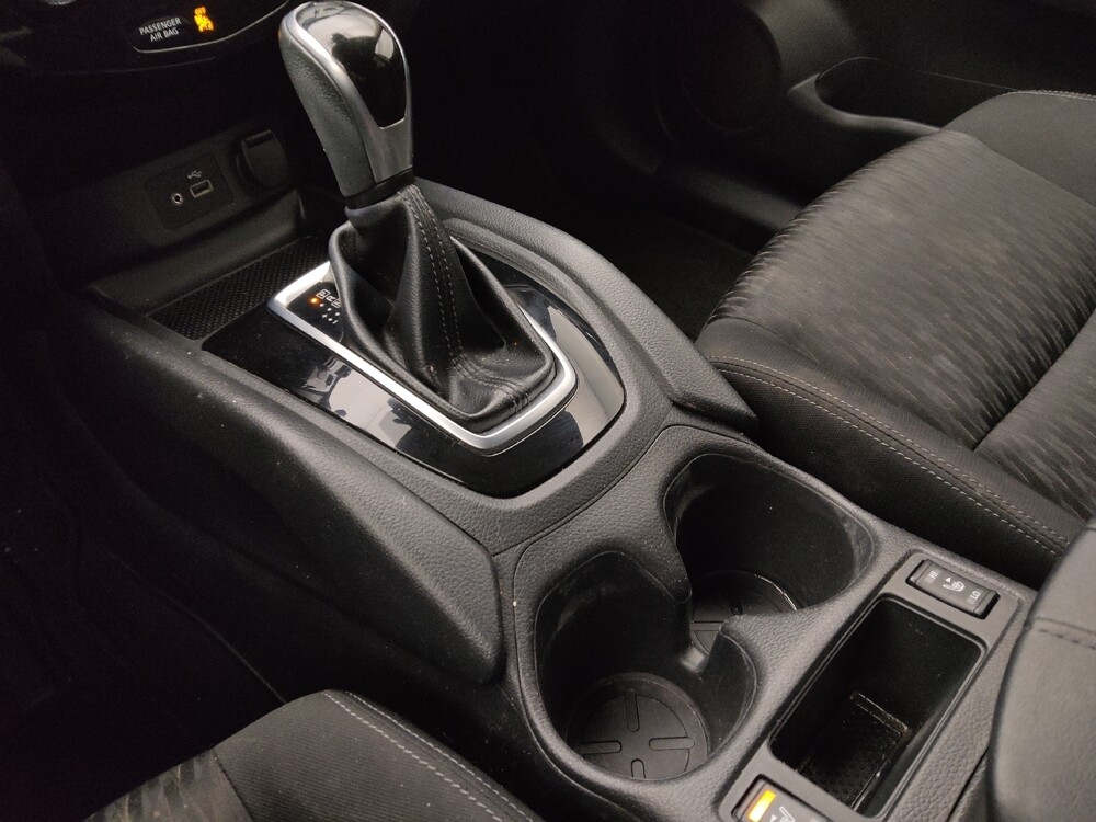 2020 Nissan Rogue in St. Louis, MO 63136 - 18120707 26