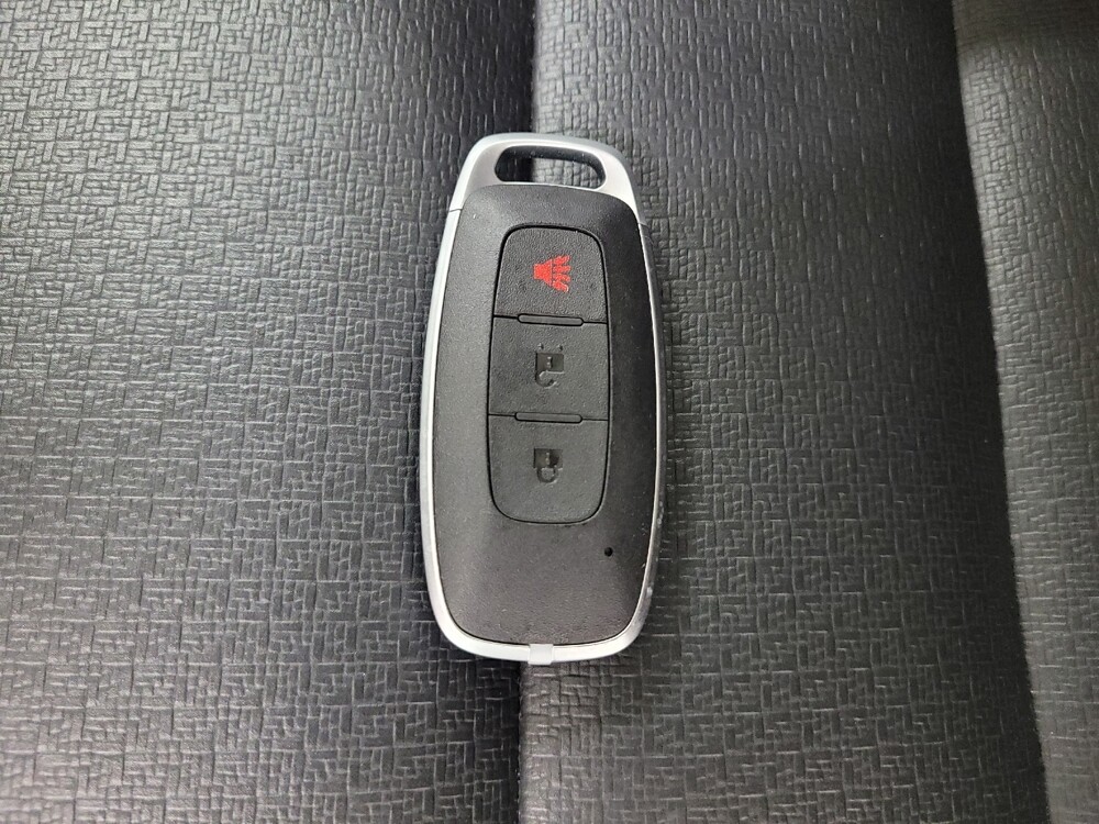 2022 Nissan Rogue in St. Louis, MO 63125 - 18120712 32