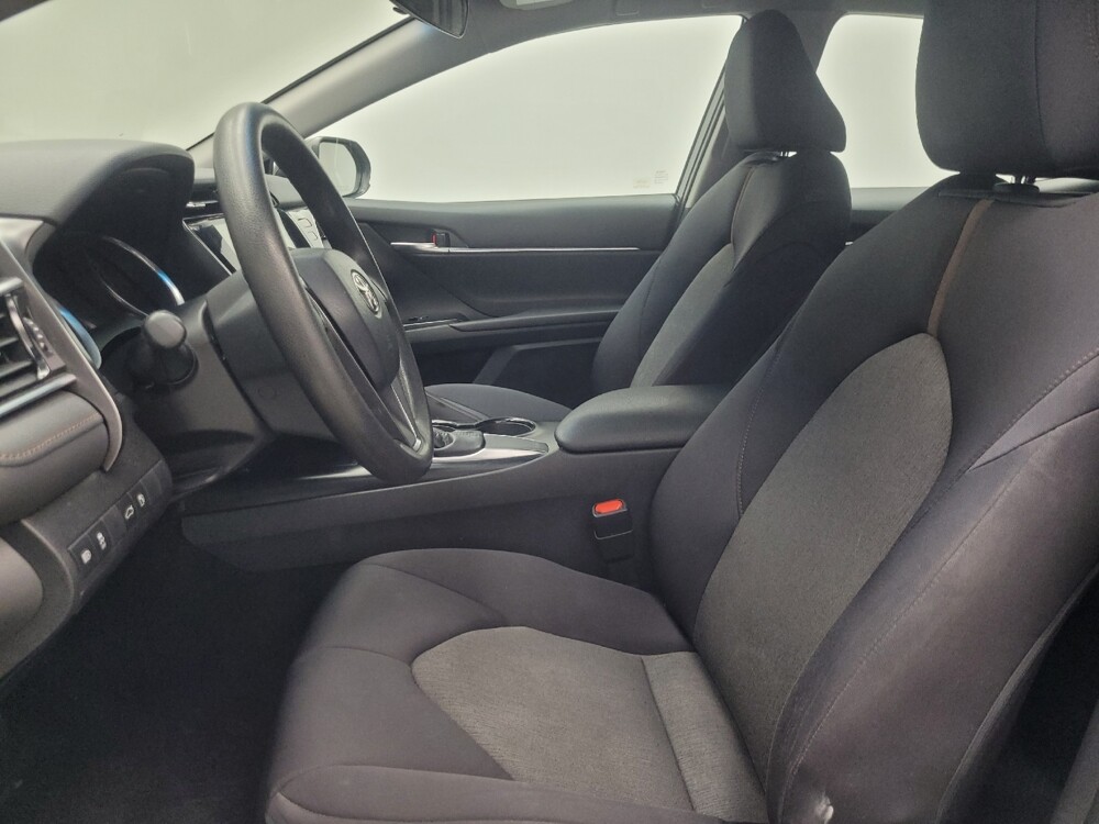 2018 Toyota Camry in Highland, IN 46322 - 18120724 17