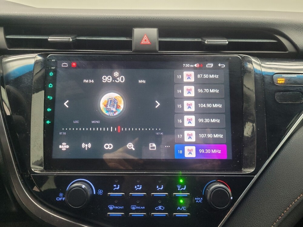 2018 Toyota Camry in Highland, IN 46322 - 18120724 25