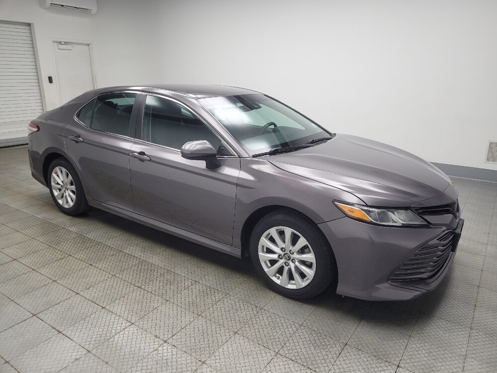 2018 Toyota Camry in Highland, IN 46322 - 18120724 11