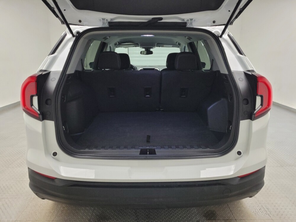 2023 GMC Terrain in Grand Rapids, MI 49508 - 18120727 29