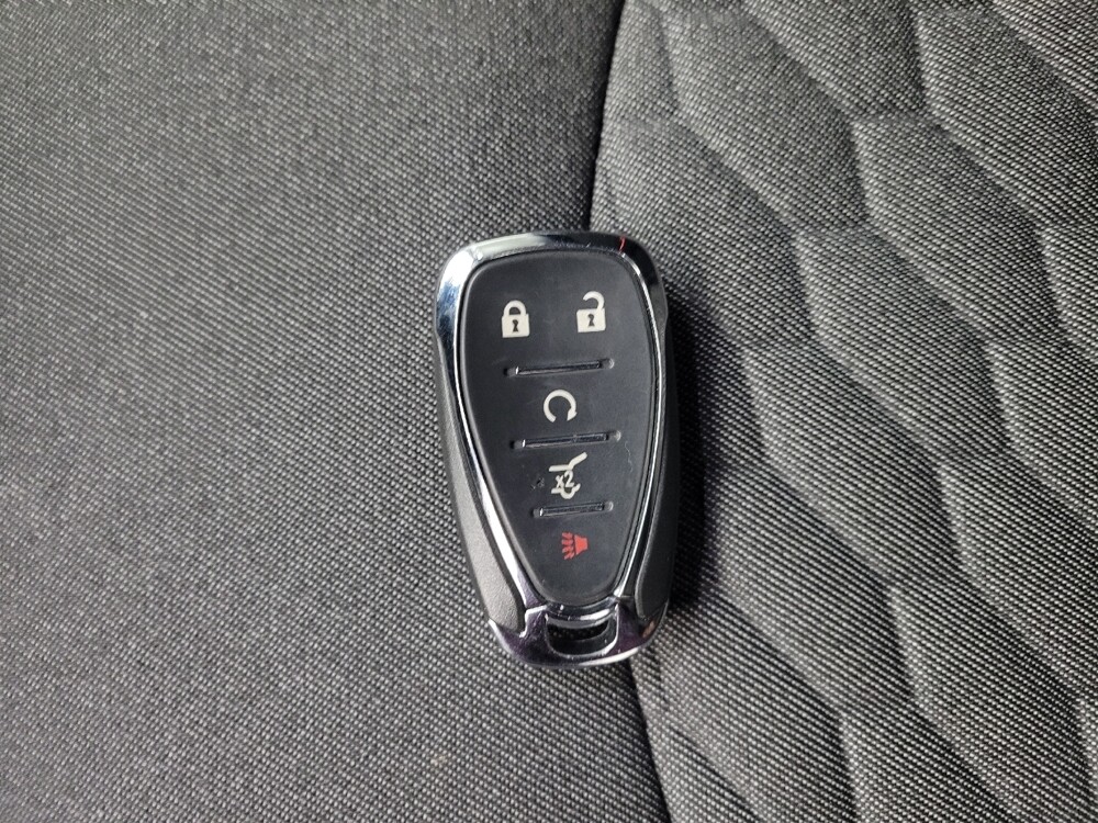 2021 Chevrolet Equinox in Eastpointe, MI 48021 - 18120729 32