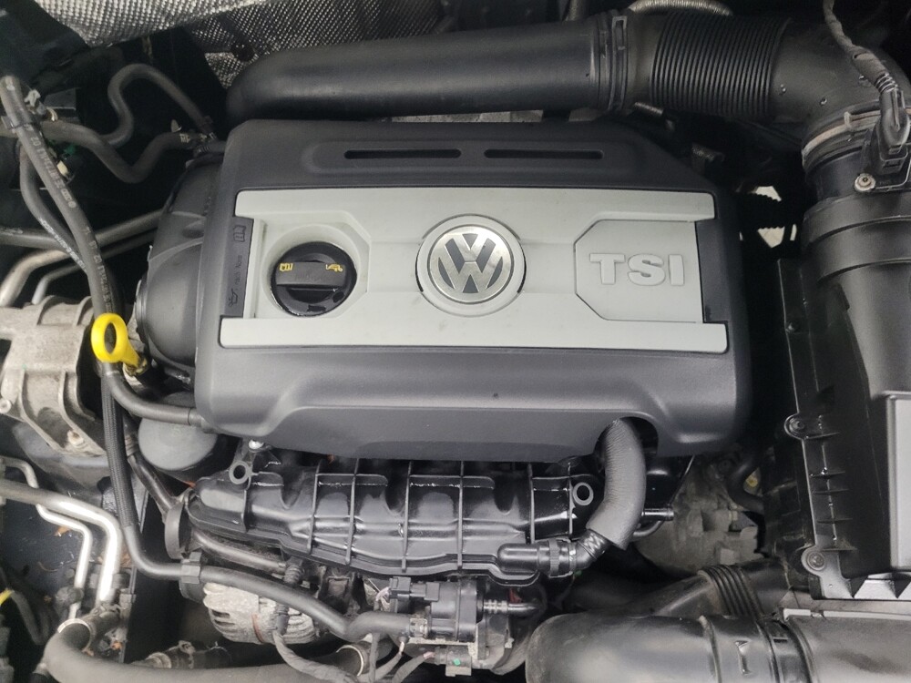 2015 Volkswagen Tiguan in Indianapolis, IN 46222 - 18120733 30