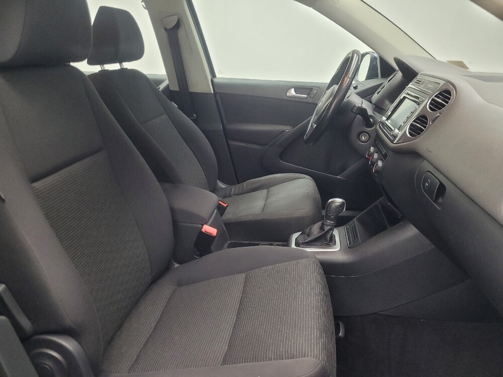 2015 Volkswagen Tiguan in Indianapolis, IN 46222 - 18120733 21