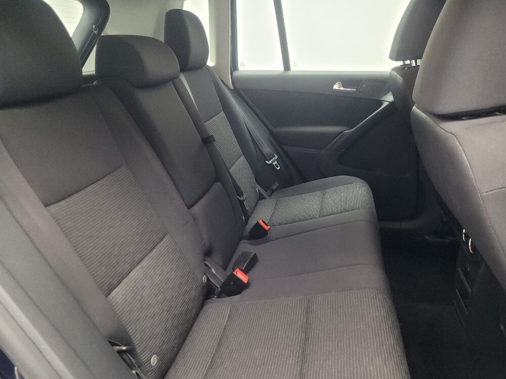 2015 Volkswagen Tiguan in Indianapolis, IN 46222 - 18120733 19