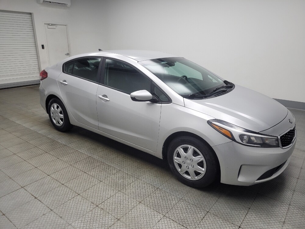 2017 Kia Forte in Indianapolis, IN 46219 - 18120736 11