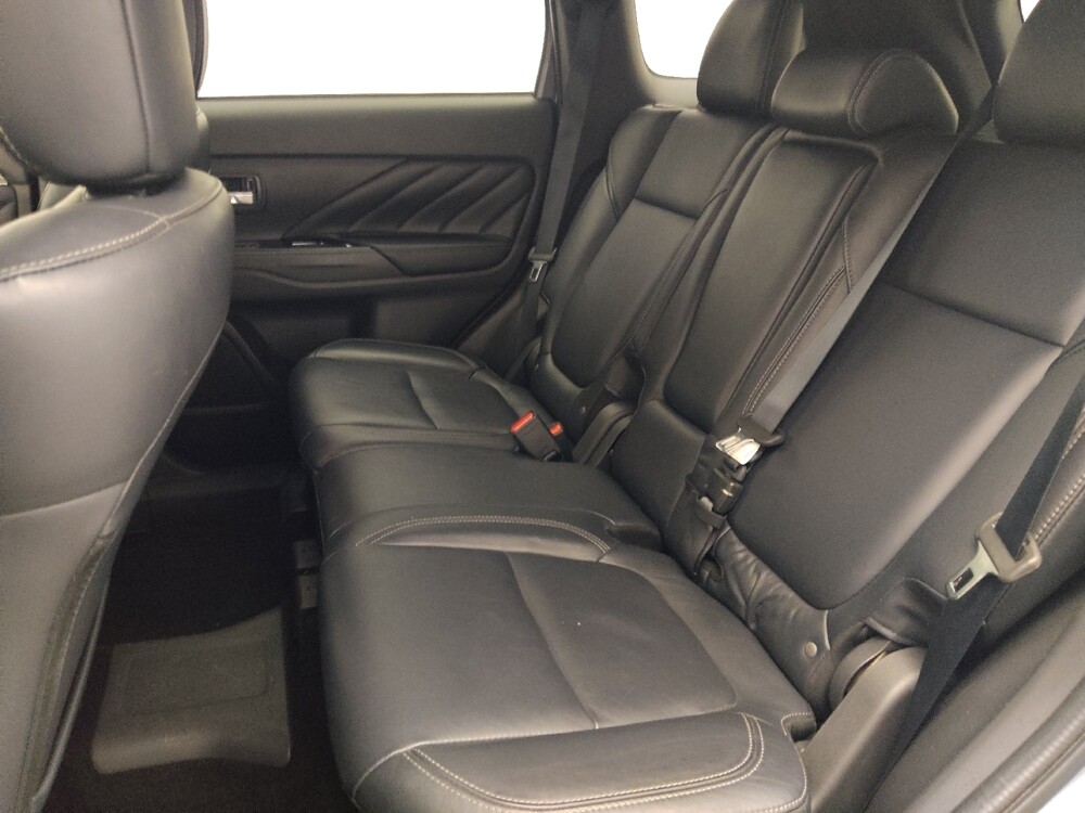 2022 Mitsubishi Outlander in Salem, VA 24153 - 18120739 18