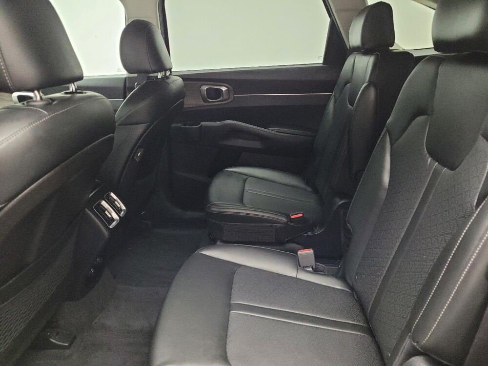 2021 Kia Sorento in Grand Rapids, MI 49508 - 18120744 18