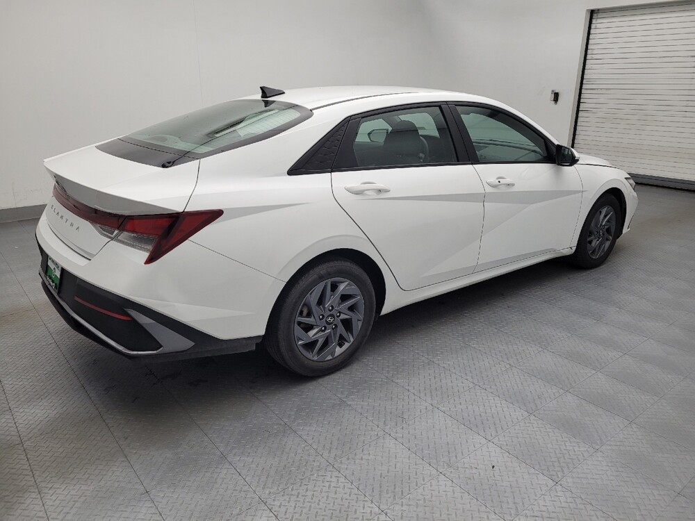 2024 Hyundai Elantra in Wilmington, NC 28405 - 18120757 10