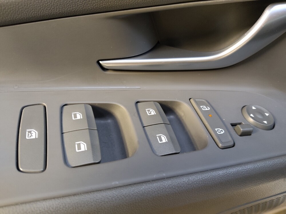 2024 Hyundai Elantra in Wilmington, NC 28405 - 18120757 27