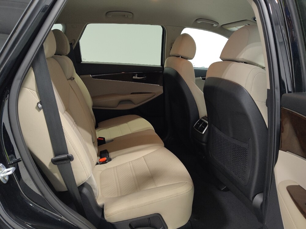2018 Kia Sorento in Columbus, OH 43231 - 18120761 18