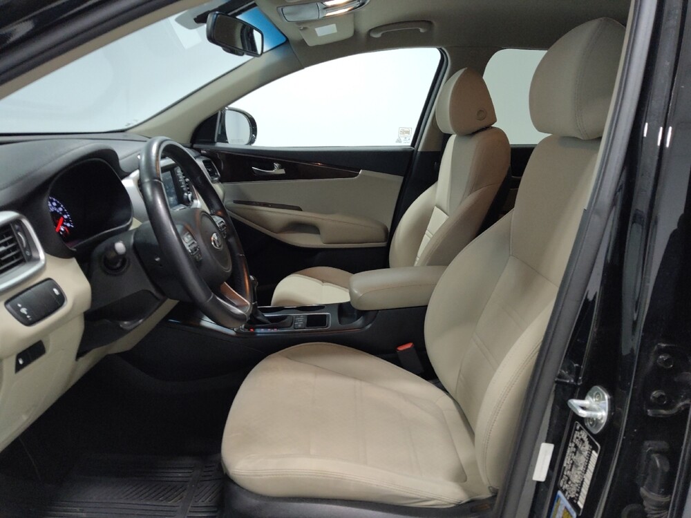 2018 Kia Sorento in Columbus, OH 43231 - 18120761 17
