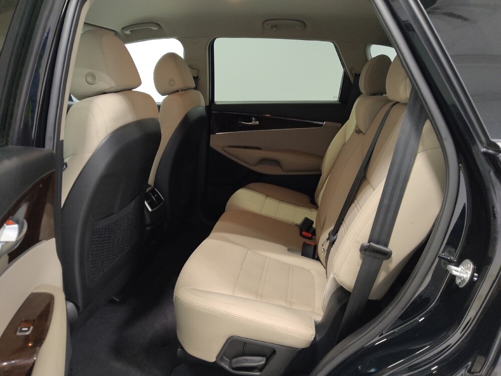 2018 Kia Sorento in Columbus, OH 43231 - 18120761 19