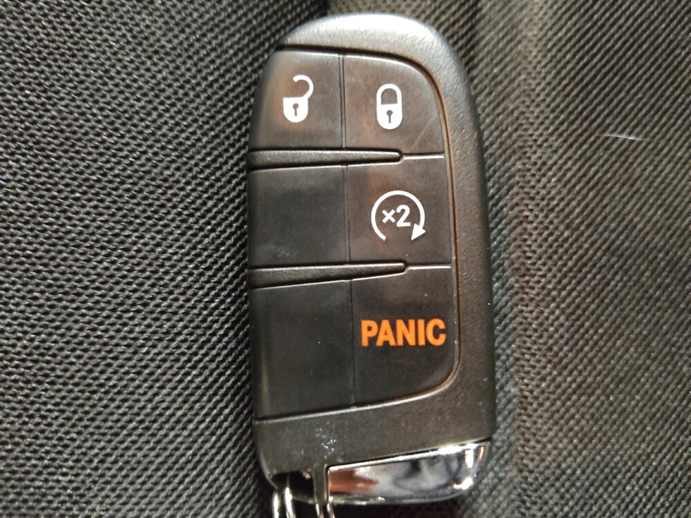 2020 Jeep Renegade in Fort Worth, TX 76116 - 18120765 32