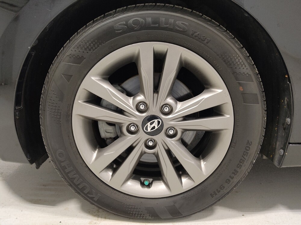 2018 Hyundai Elantra in Columbus, OH 43231 - 18120768 31