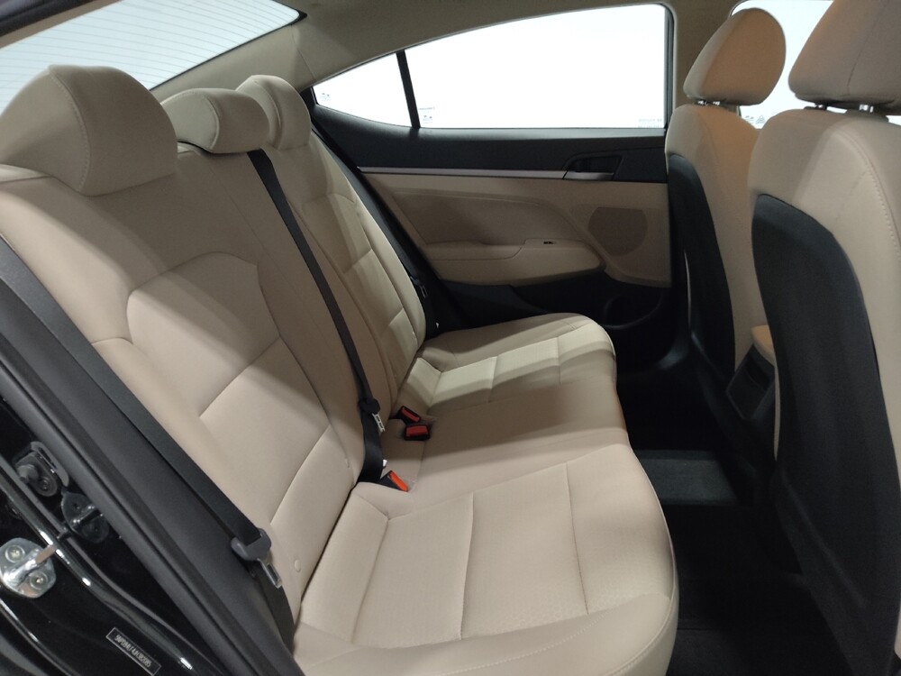 2018 Hyundai Elantra in Columbus, OH 43231 - 18120768 19