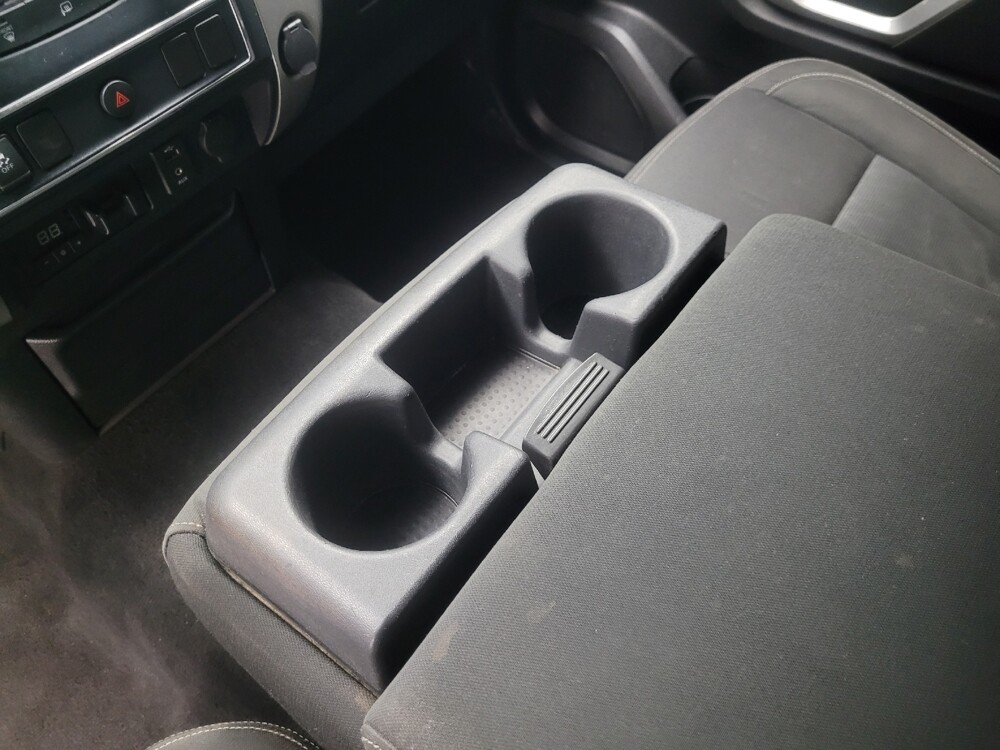 2017 Nissan Titan in Indianapolis, IN 46219 - 18120773 26