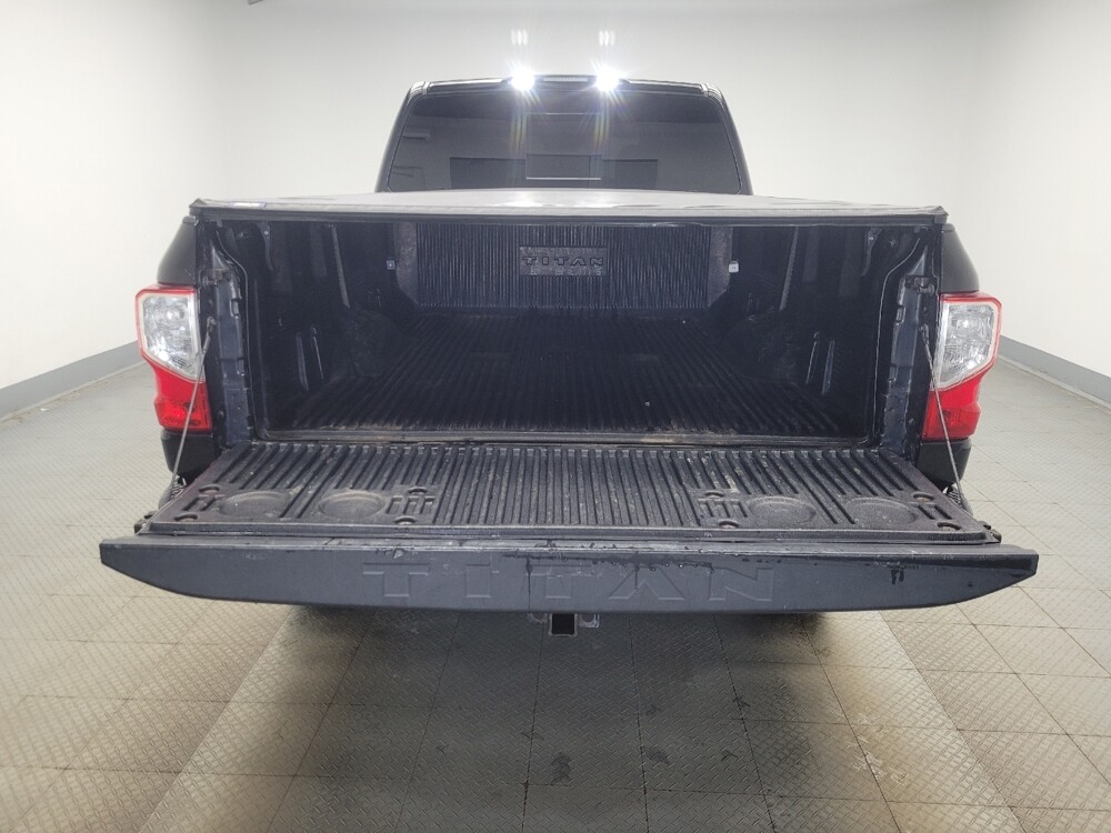 2017 Nissan Titan in Indianapolis, IN 46219 - 18120773 29