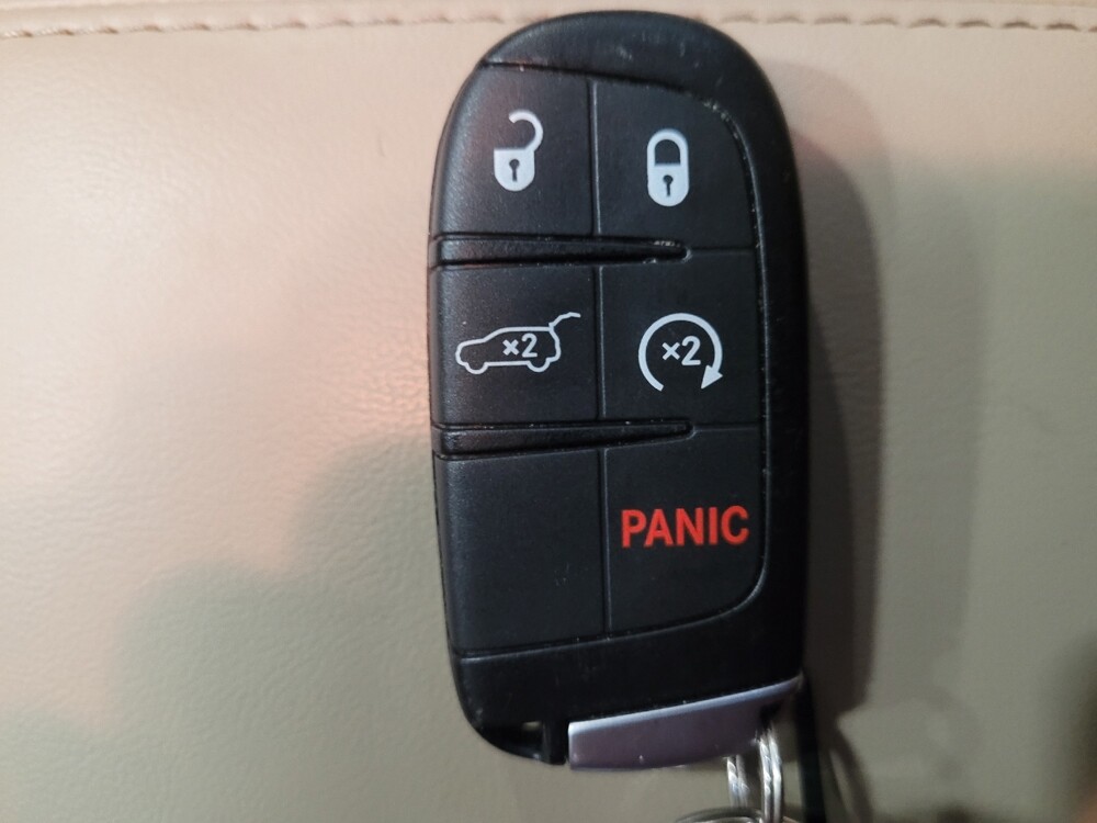 2018 Jeep Grand Cherokee in Plymouth Meeting, PA 19462 - 18120775 32