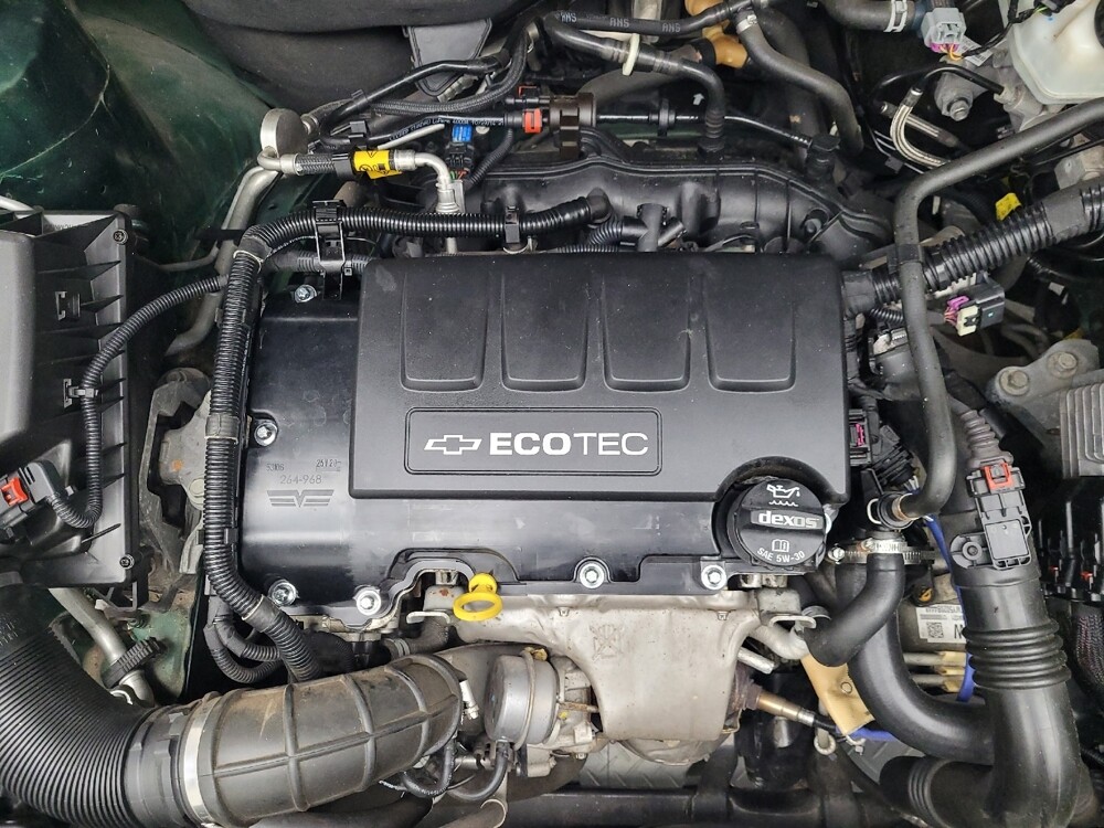 2015 Chevrolet Cruze in Madison, TN 37115 - 18120800 30