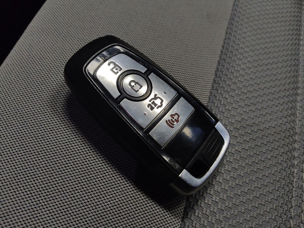 2018 Ford Fusion in Phoenix, AZ 85015 - 18120806 32