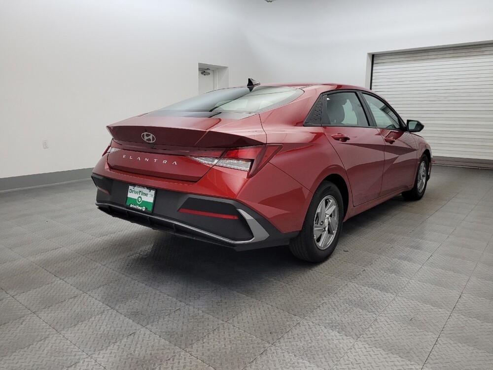 2025 Hyundai Elantra in Chandler, AZ 85225 - 18120808 9