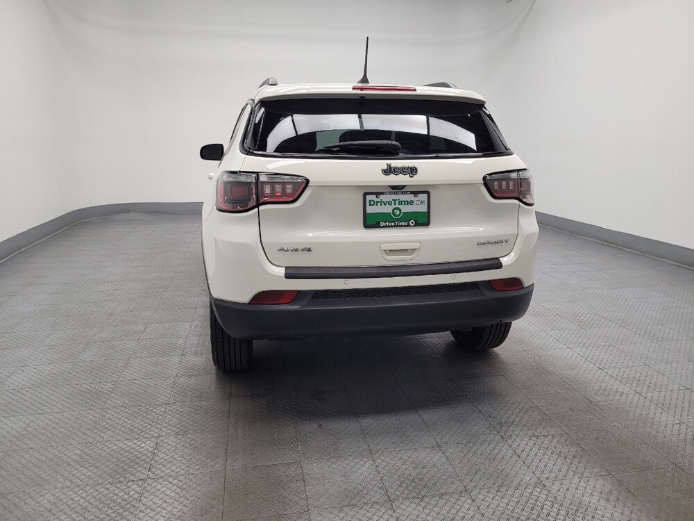 2018 Jeep Compass in Las Vegas, NV 89102 - 18120817 6