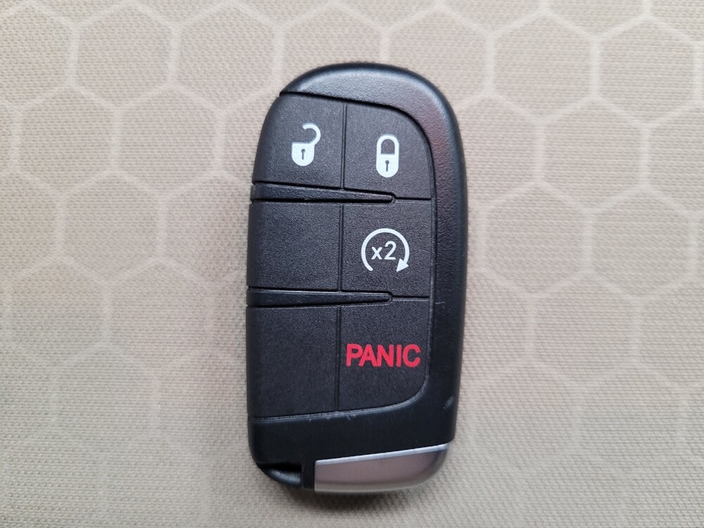 2018 Jeep Compass in Las Vegas, NV 89102 - 18120817 32