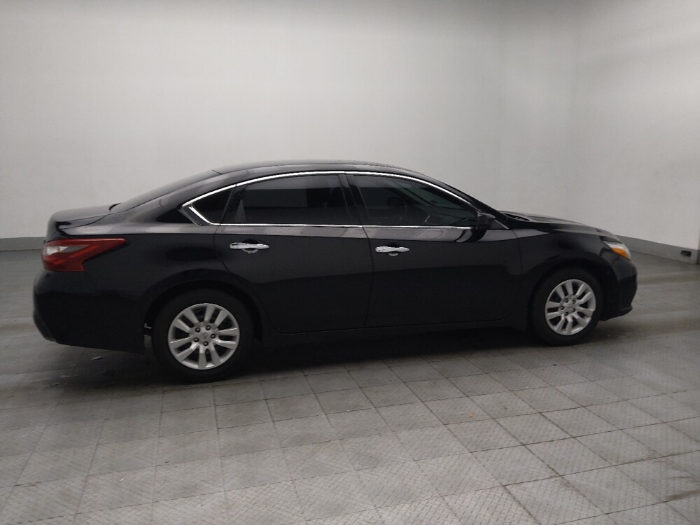2018 Nissan Altima in Macon, GA 31210 - 18120825 10