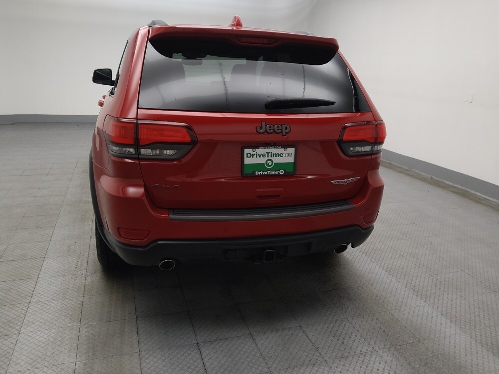 2018 Jeep Grand Cherokee in Des Moines, IA 50310 - 18120841 6
