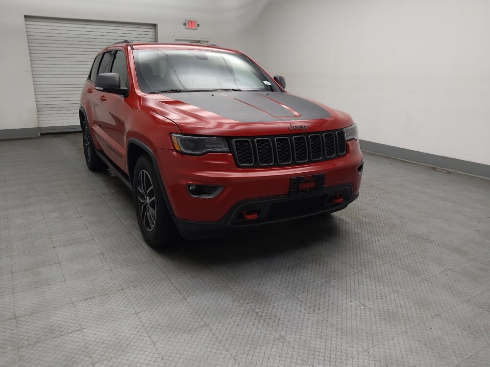 2018 Jeep Grand Cherokee in Des Moines, IA 50310 - 18120841 13