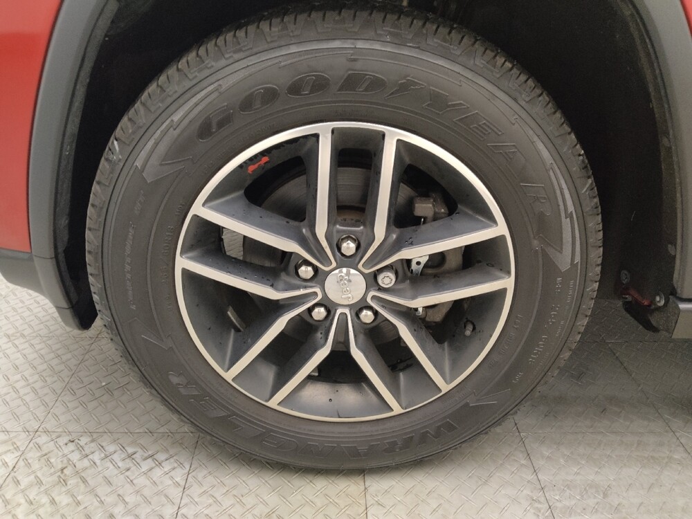 2018 Jeep Grand Cherokee in Des Moines, IA 50310 - 18120841 31