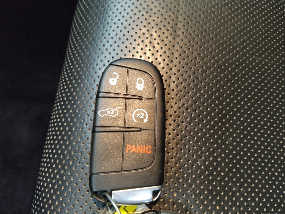 2018 Jeep Grand Cherokee in Des Moines, IA 50310 - 18120841 32