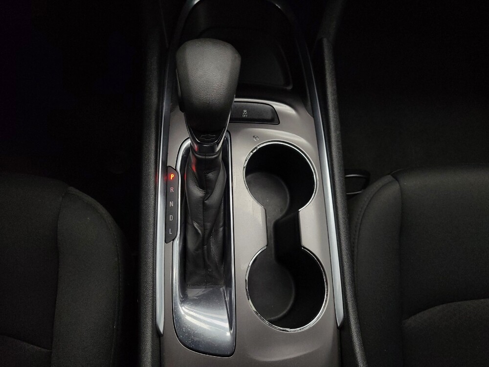 2021 Chevrolet Malibu in Las Vegas, NV 89102 - 18120845 26