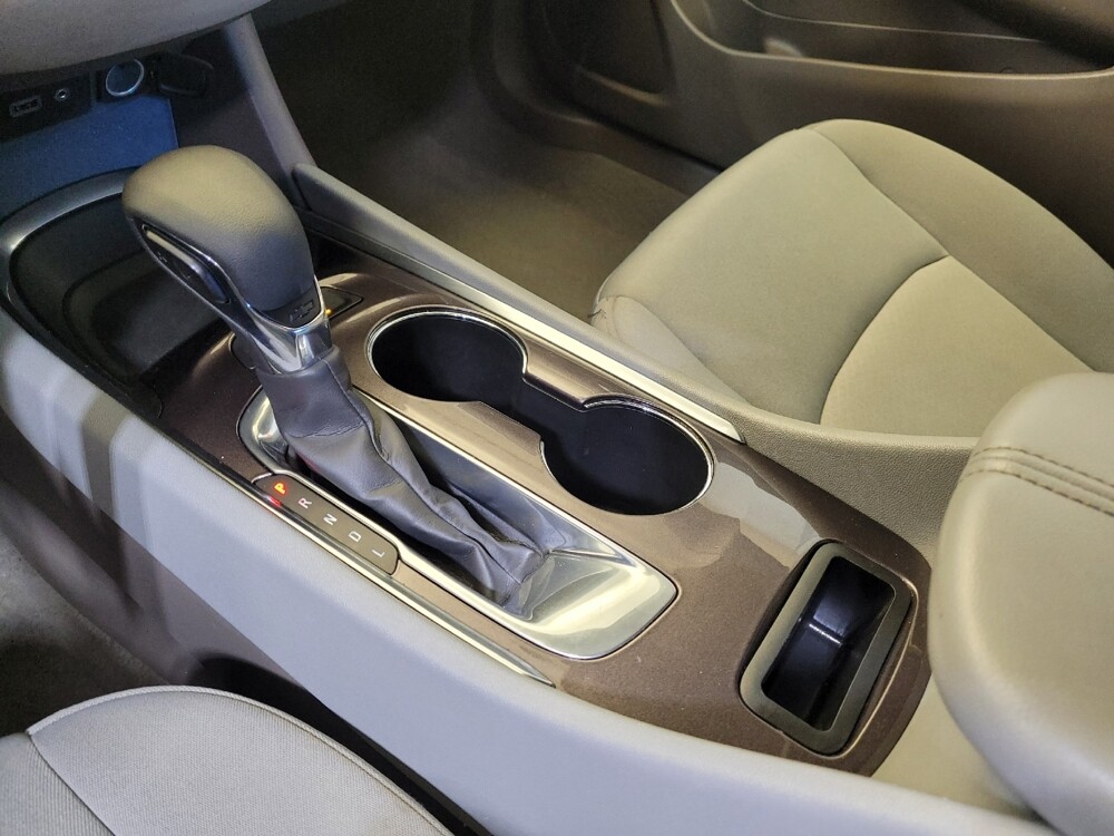 2021 Chevrolet Malibu in Fairfield, OH 45014 - 18120853 26