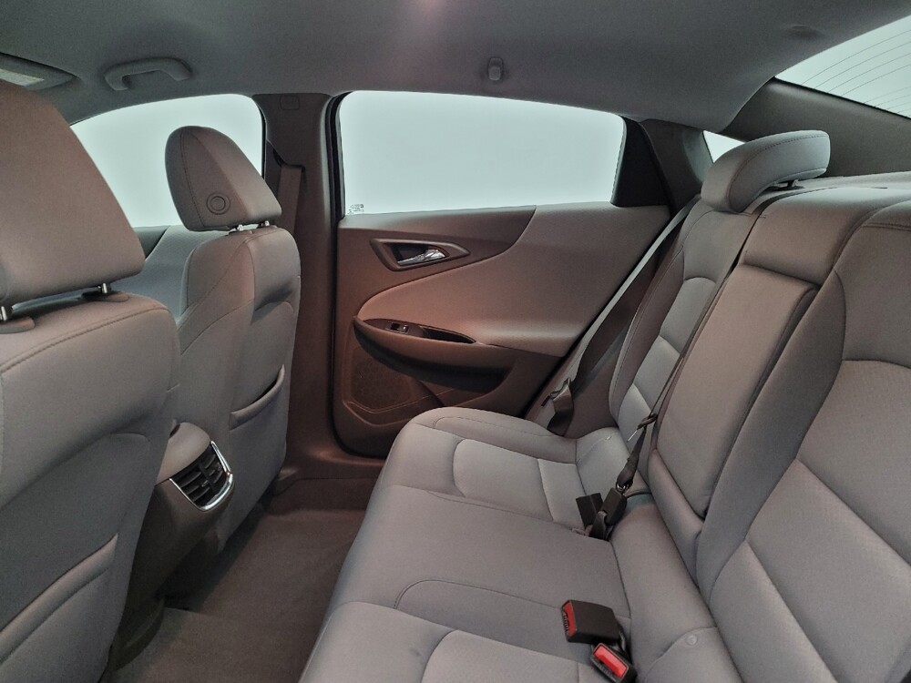 2021 Chevrolet Malibu in Fairfield, OH 45014 - 18120853 18