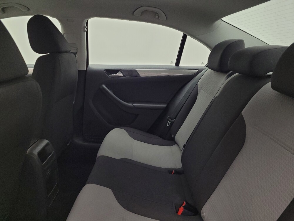 2017 Volkswagen Jetta in Maple Heights, OH 44137 - 18120854 18