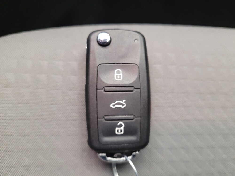 2017 Volkswagen Jetta in Maple Heights, OH 44137 - 18120854 32