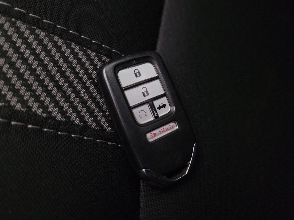 2017 Honda Civic in Mesa, AZ 85210 - 18120861 32