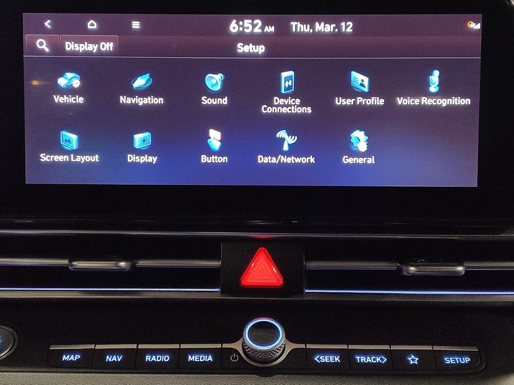 2025 Hyundai Elantra in Miami, FL 33157 - 18120876 25