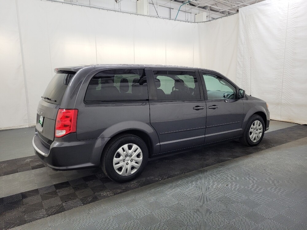 2017 Dodge Grand Caravan in Allentown, PA 18103 - 18120881 10