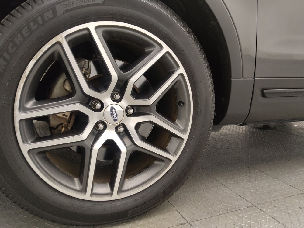 2016 Ford Explorer in Jacksonville, FL 32225 - 18120883 31