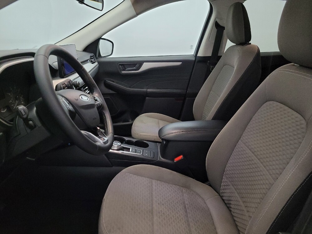 2022 Ford Escape in Plymouth Meeting, PA 19462 - 18120893 17