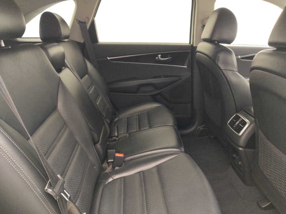 2020 Kia Sorento in Raleigh, NC 27604 - 18120903 19