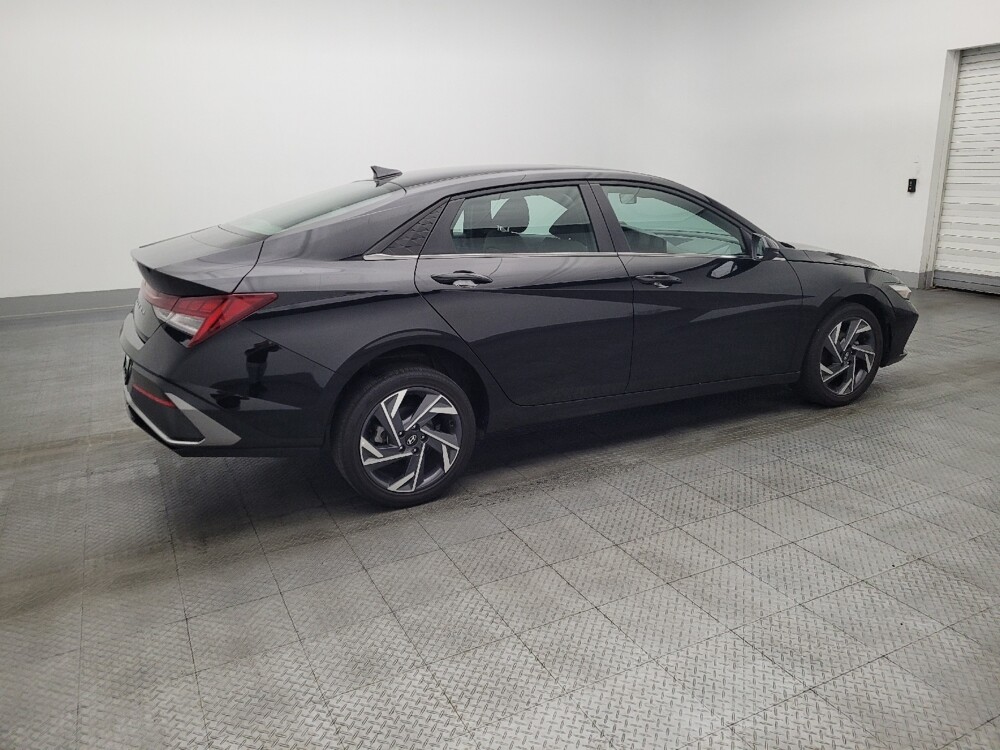 2025 Hyundai Elantra in Mobile, AL 36606 - 18120916 10