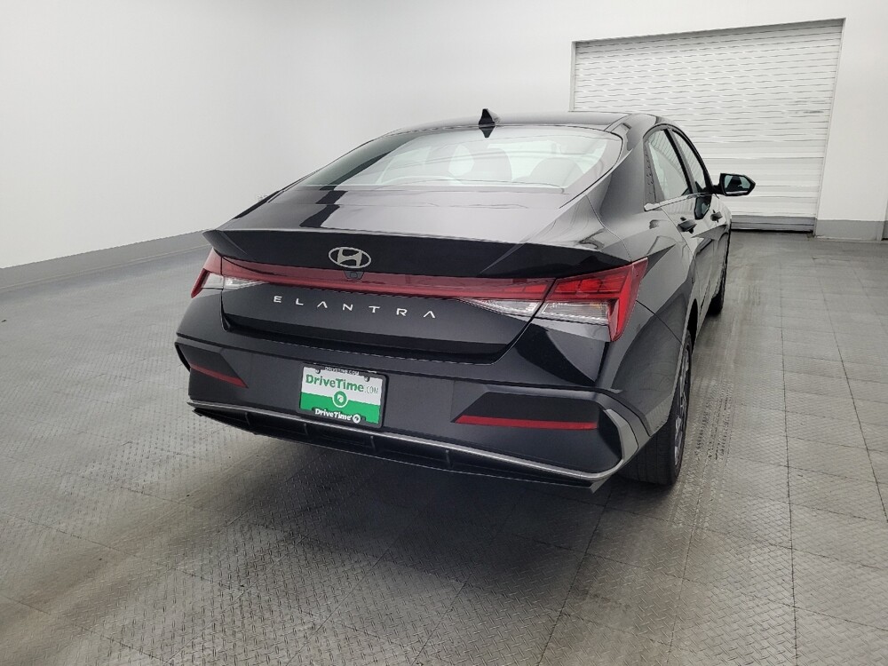 2025 Hyundai Elantra in Mobile, AL 36606 - 18120916 7