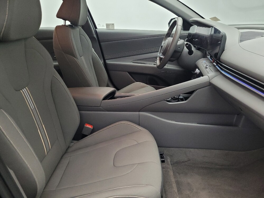 2025 Hyundai Elantra in Mobile, AL 36606 - 18120916 21