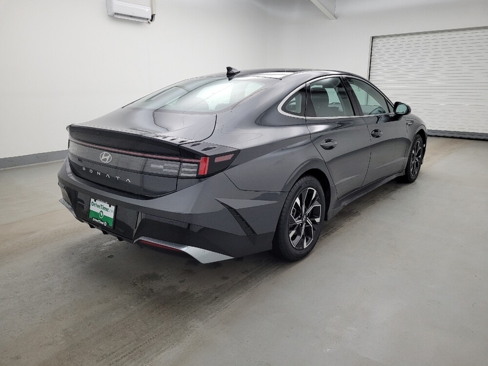 2024 Hyundai Sonata in Columbus, OH 43228 - 18120917 9