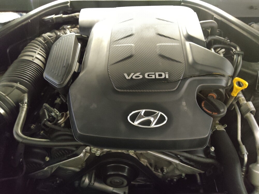 2015 Hyundai Genesis in Phoenix, AZ 85022 - 18120924 30